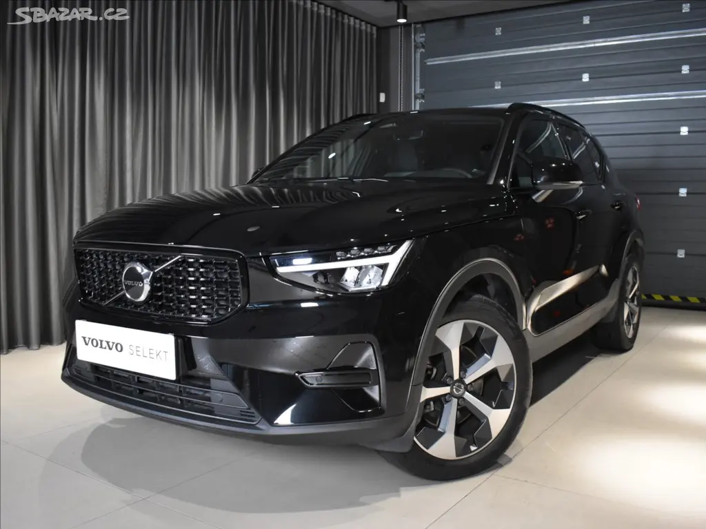Volvo XC40, 2,0 B3 Plus Bezklíč